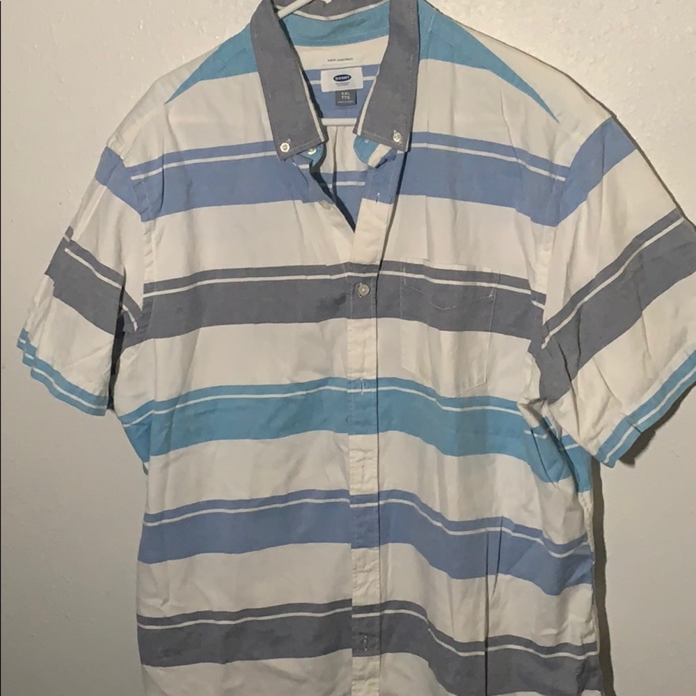 Old navy shirt